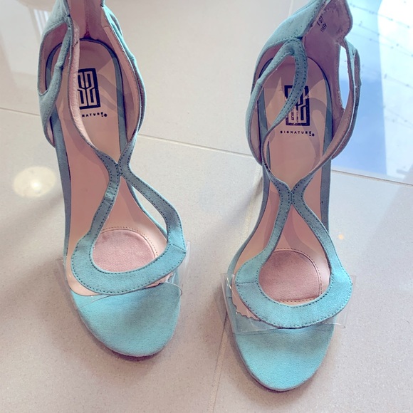Signature baby blue sandals - Picture 1 of 3